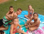 En la pisci con los amigos