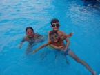 Piscina con Daniela y Mario