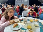 Cargando fuerzas para París