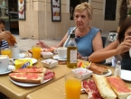 Desayuno y visita al centro
