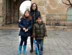 Paella en el centro con la familia