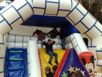 Juegos para los niños y última cena