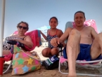 A la playa con los abuelos