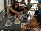 Desayuno en el paseo de Castro
