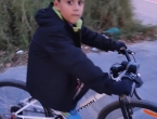 Paseo con la bici grande de mi hermana