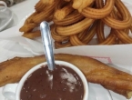 Chocolate con churros con los abuelos