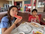 Almuerzo, cole y juegos