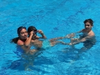 Abren la piscina de casa