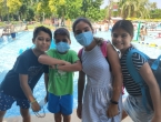 Con los Monzó a la piscina de Benicalap
