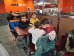 Cine: Canta-2 y pizza con los primos