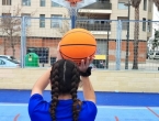 Fútbol y basquet en la calle