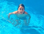 Tarde en la piscina con los amigos