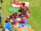 Mañana piscinera con amigos