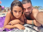 Playa con papi y piscina con amigos