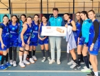 Regalo a Javi y comida baloncesto