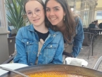 Playa y paella en la Malvarrosa con Madeleine