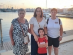 Playa, piscina, puerto y chivito con los segovianos