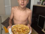 Diego cocina una quiché