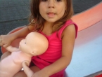 En la piscina con papi